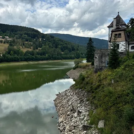 Alpina Mountain View Апартаменти *